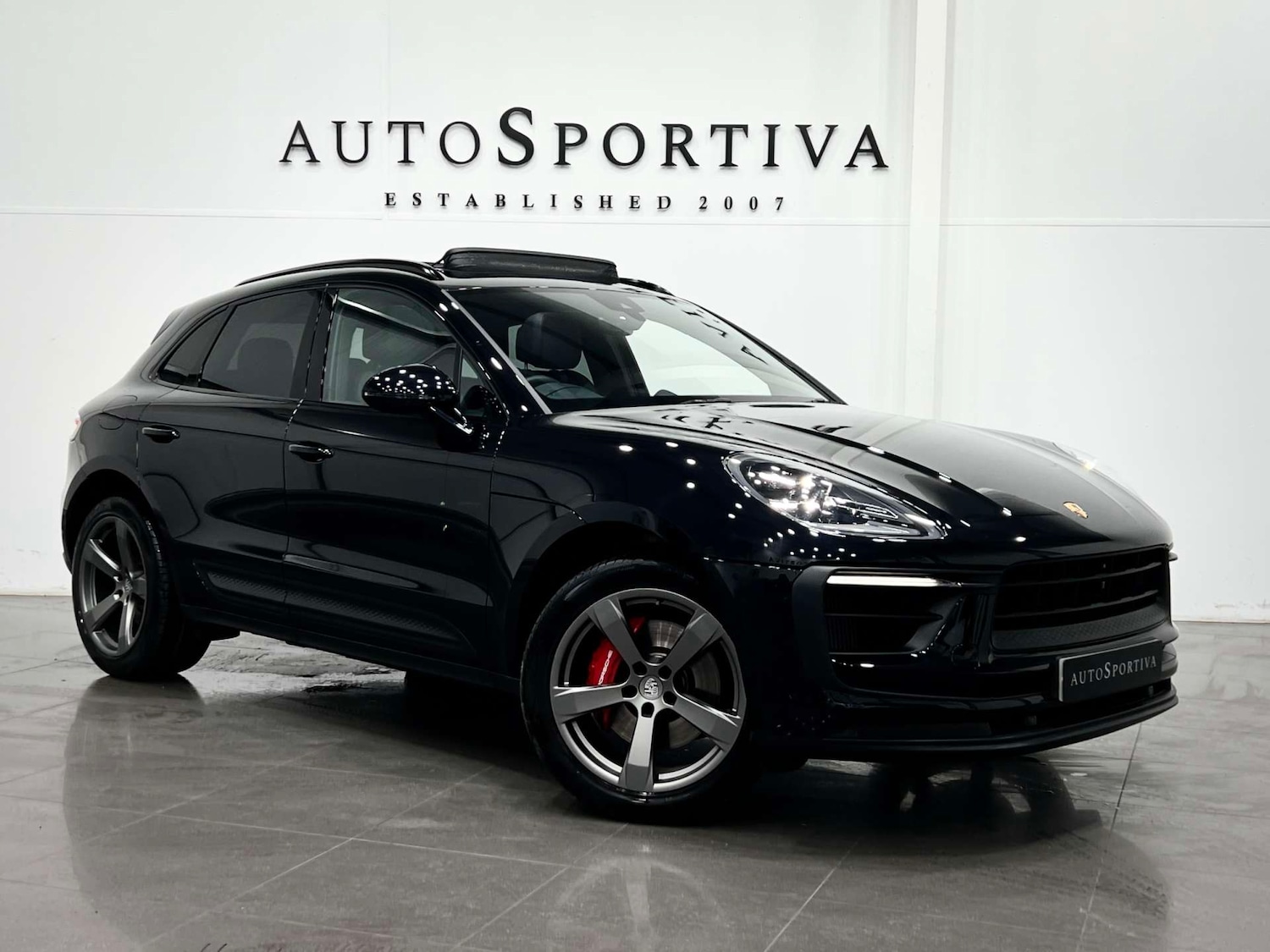 Used Porsche Macan 2024 for sale - 76275298: Photo 1