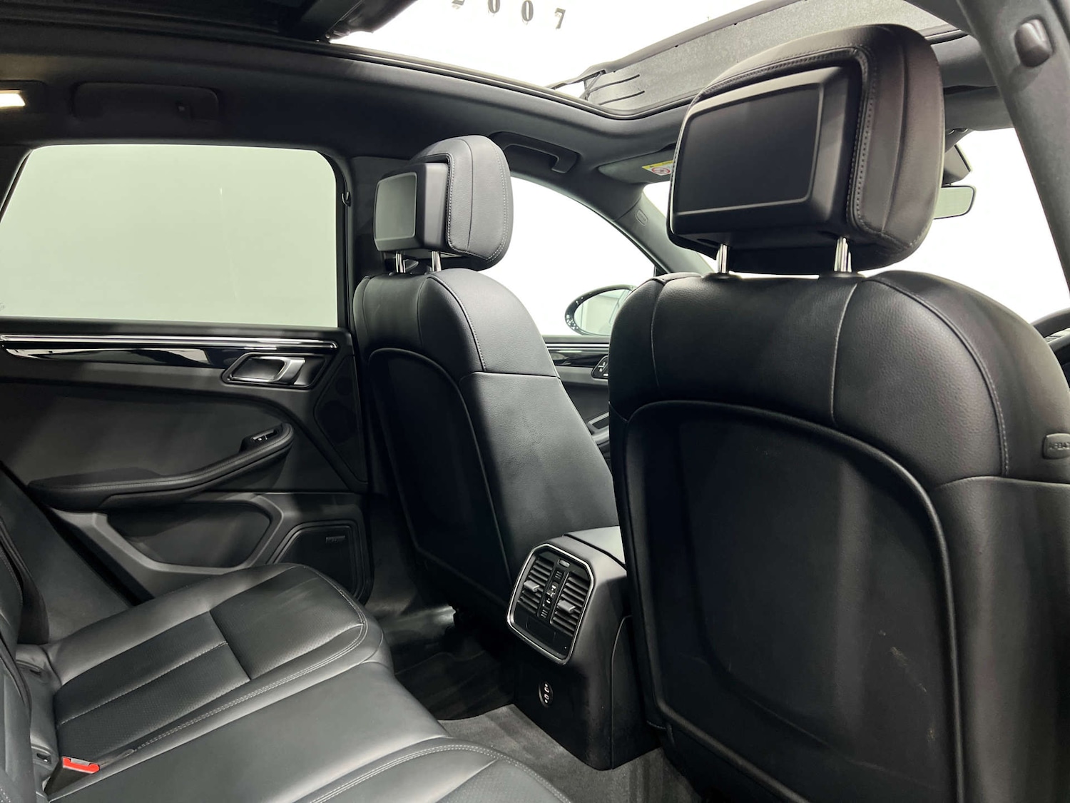 Used Porsche Macan 2024 for sale - 76275298: Photo 14