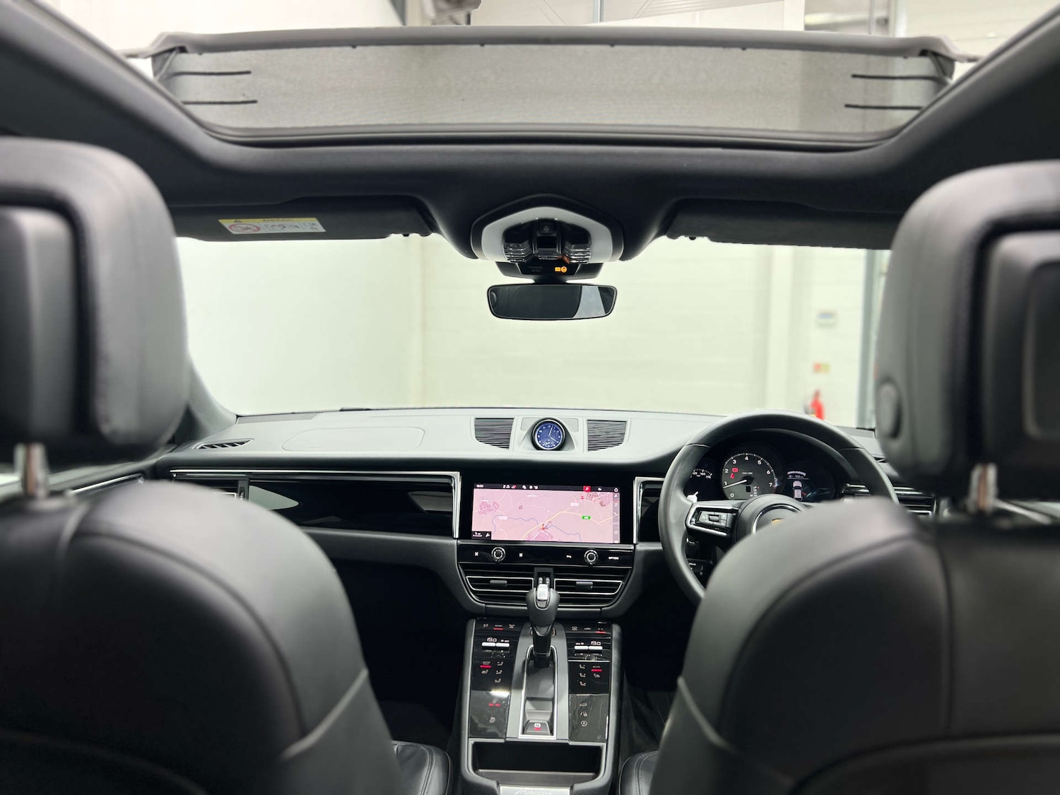Used Porsche Macan 2024 for sale - 76275298: Photo 16