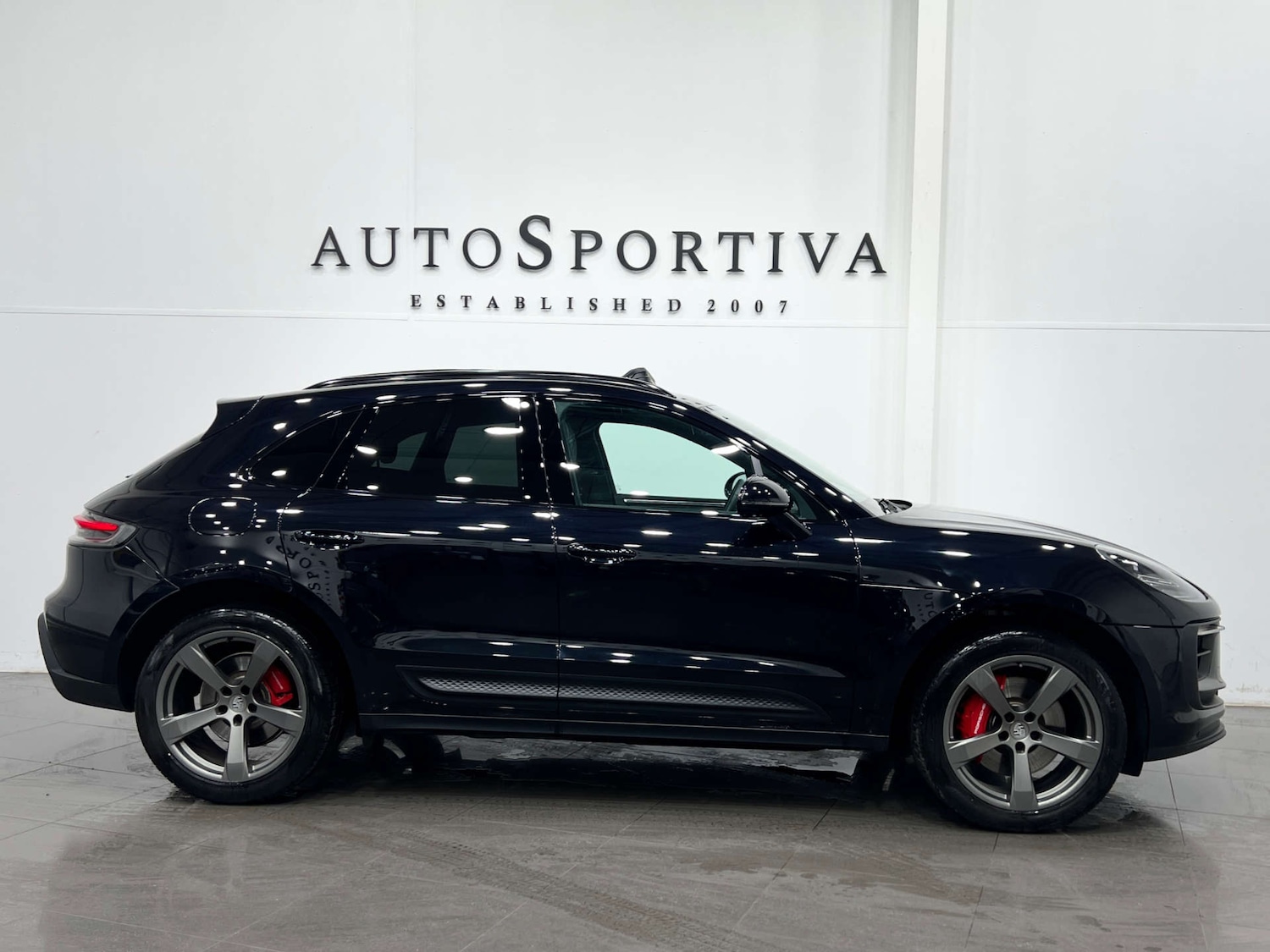 Used Porsche Macan 2024 for sale - 76275298: Photo 6