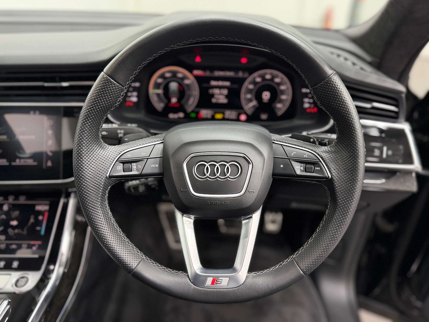 Used Audi Q8 2021 for sale - 77127354: Photo 24
