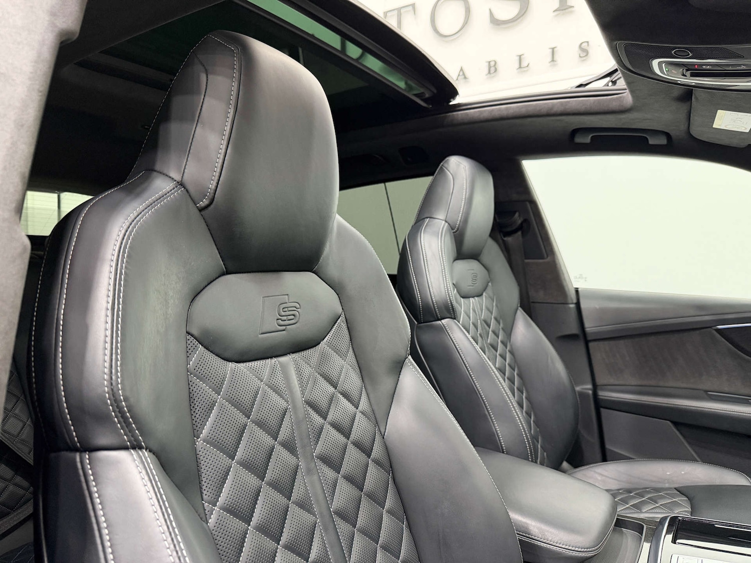 Used Audi Q8 2021 for sale - 77127354: Photo 44