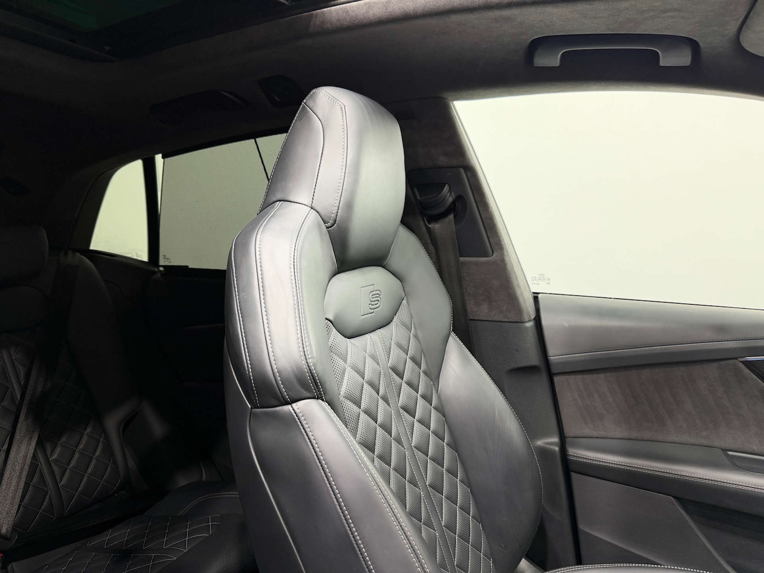 Used Audi Q8 2021 for sale - 77127354: Photo 45