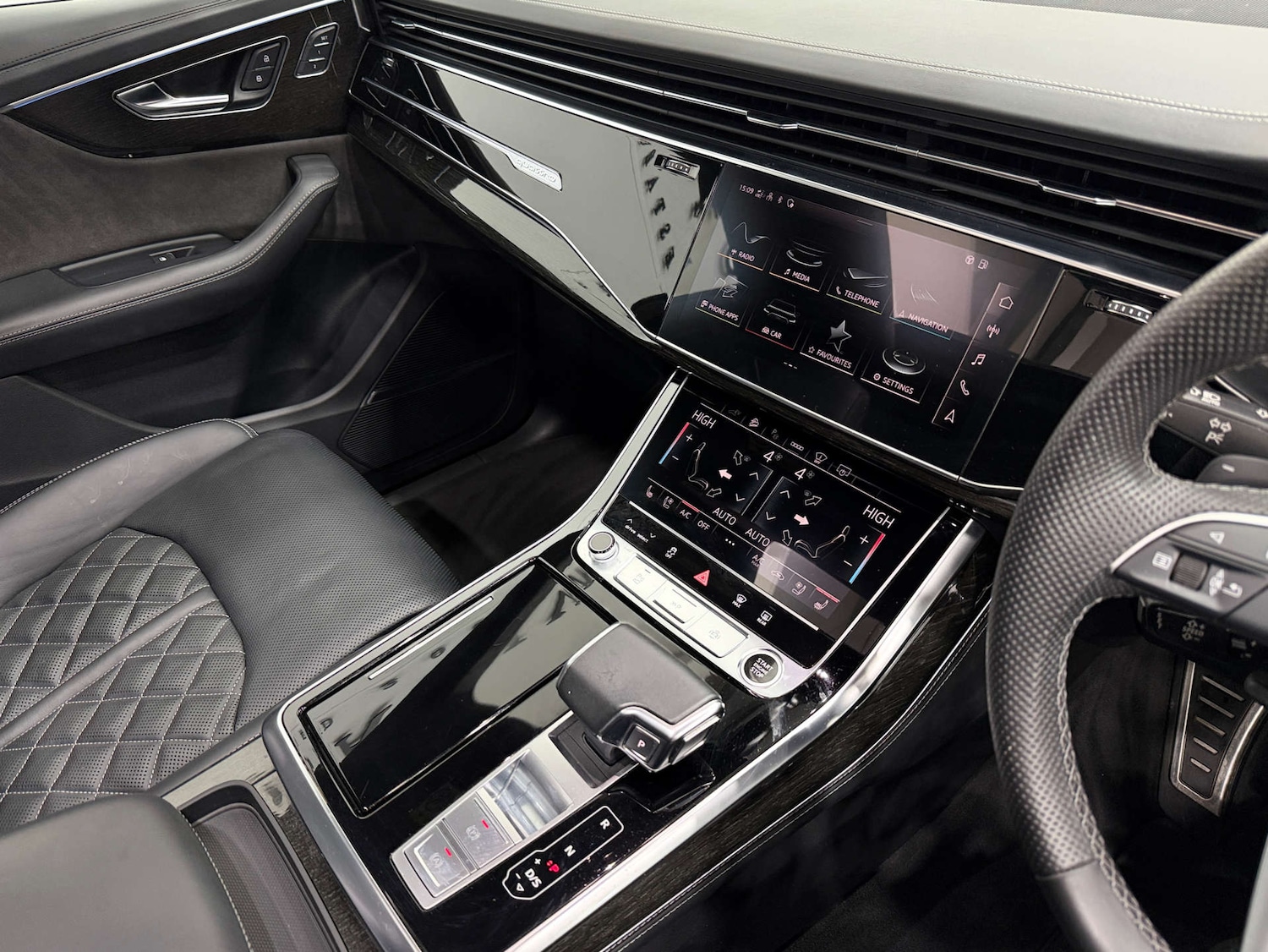 Used Audi Q8 2021 for sale - 77127354: Photo 46