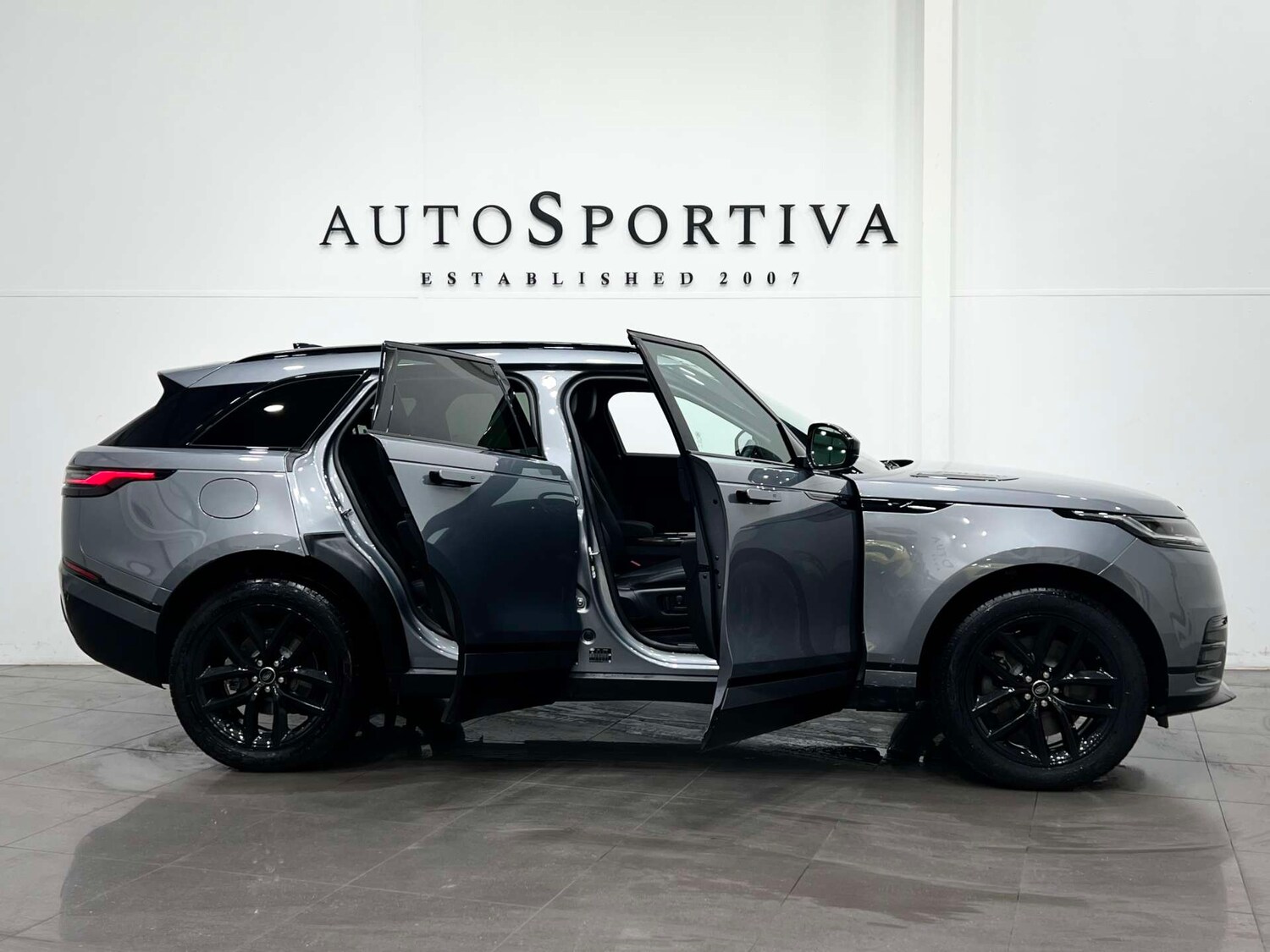 Used Land Rover Range Rover Velar 2023 for sale - 76223031: Photo 14