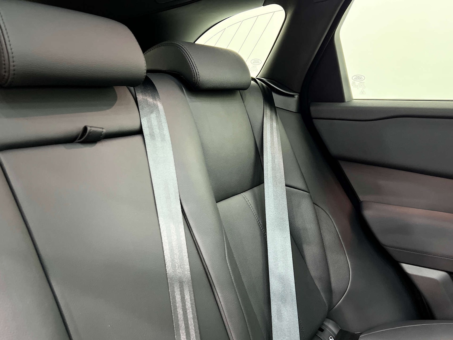 Used Land Rover Range Rover Velar 2023 for sale - 76223031: Photo 16