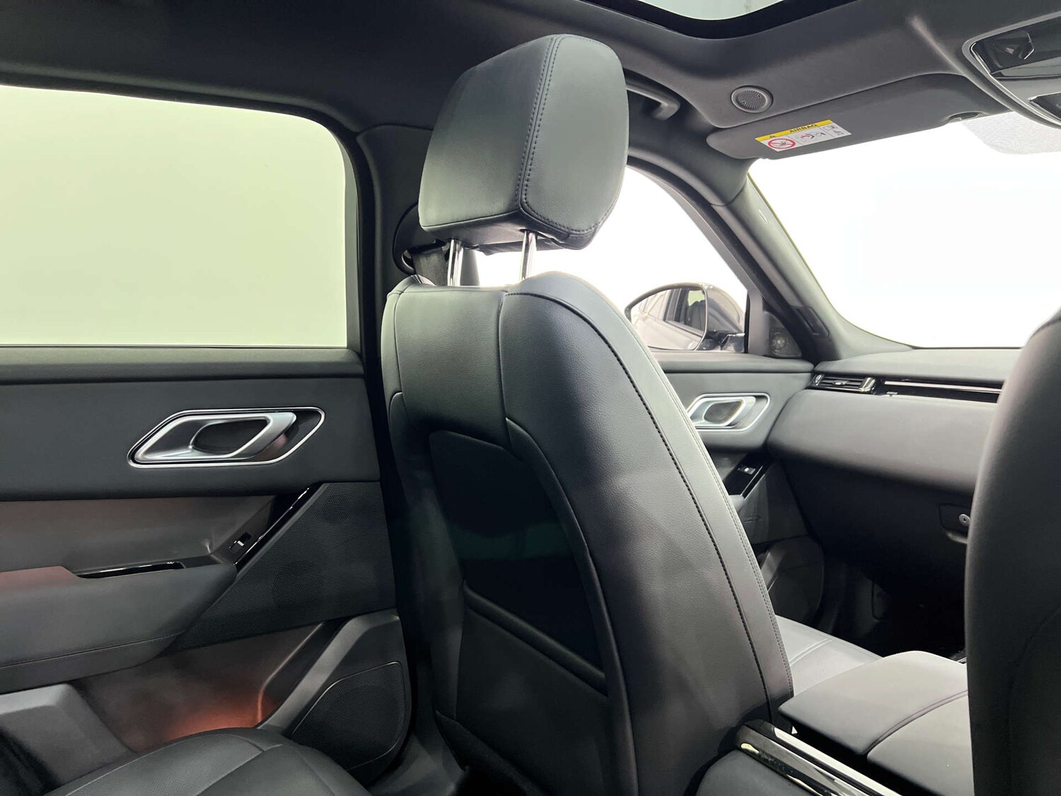 Used Land Rover Range Rover Velar 2023 for sale - 76223031: Photo 18