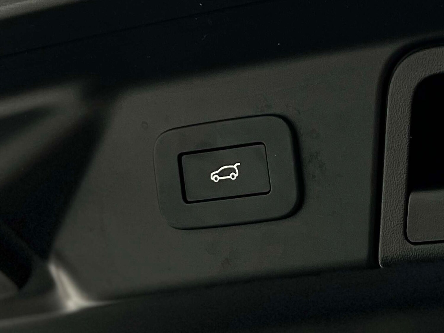 Used Land Rover Range Rover Velar 2023 for sale - 76223031: Photo 28