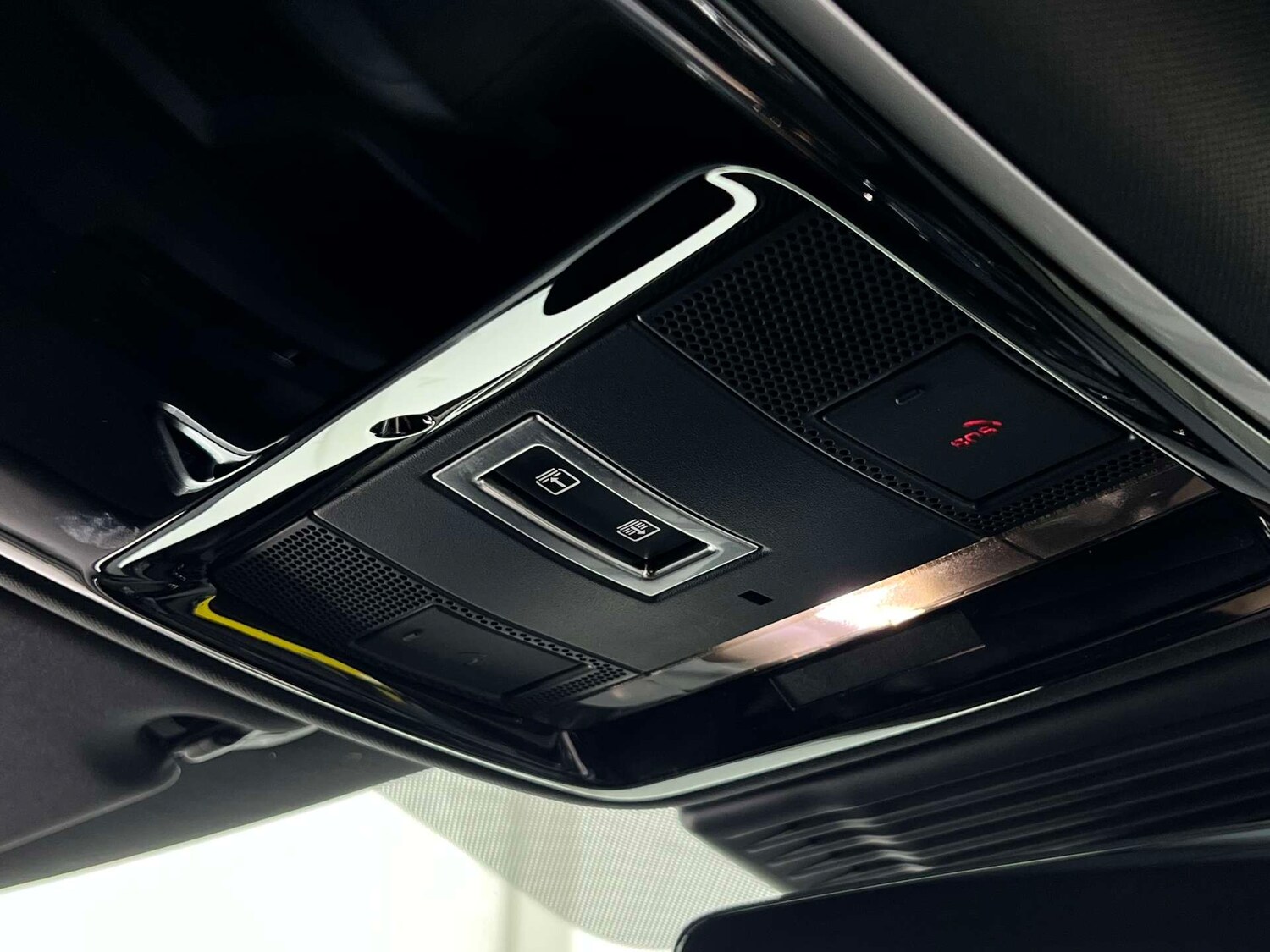 Used Land Rover Range Rover Velar 2023 for sale - 76223031: Photo 38