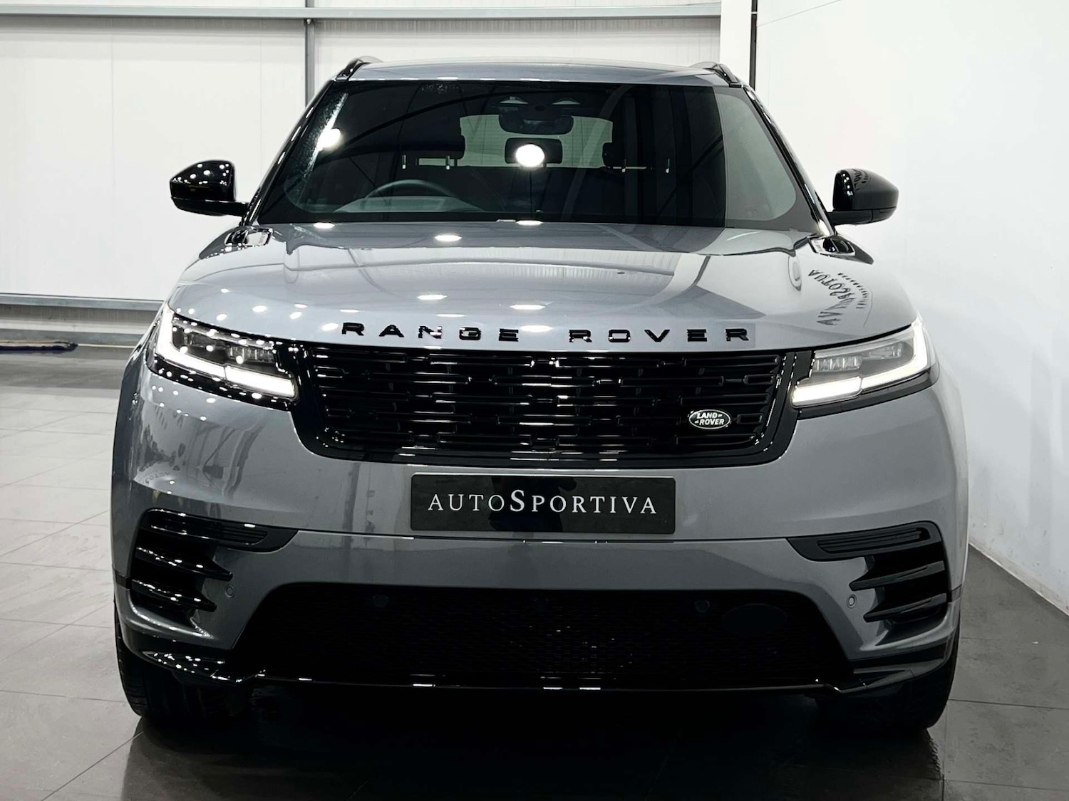 Used Land Rover Range Rover Velar 2023 for sale - 76223031: Photo 8