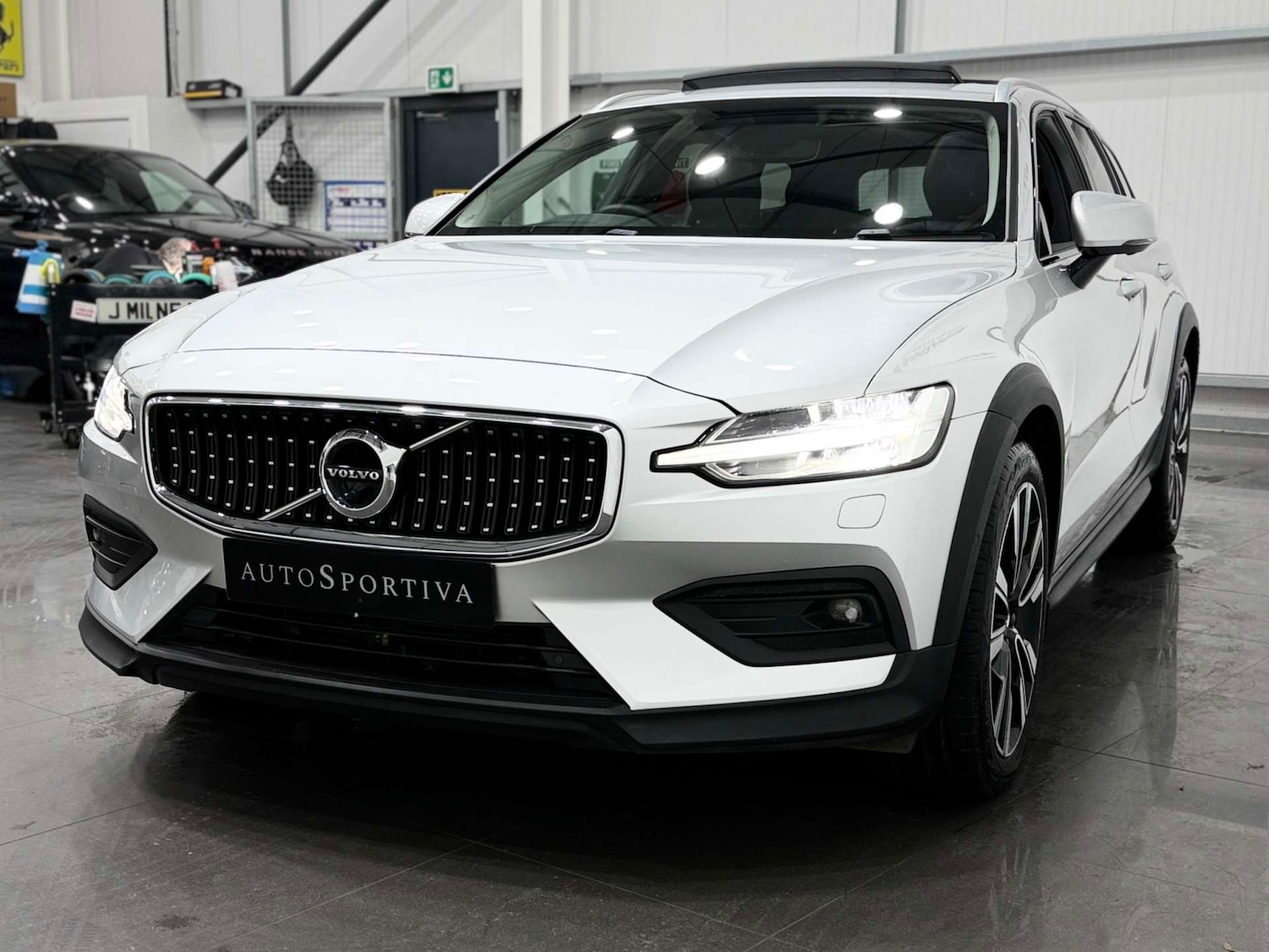 Used Volvo V60 2021 for sale - 76881609: Photo 11