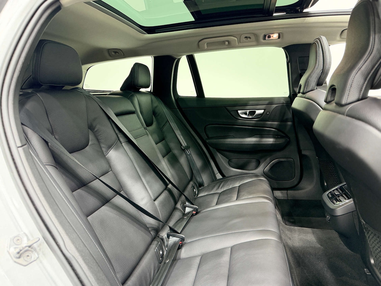 Used Volvo V60 2021 for sale - 76881609: Photo 20