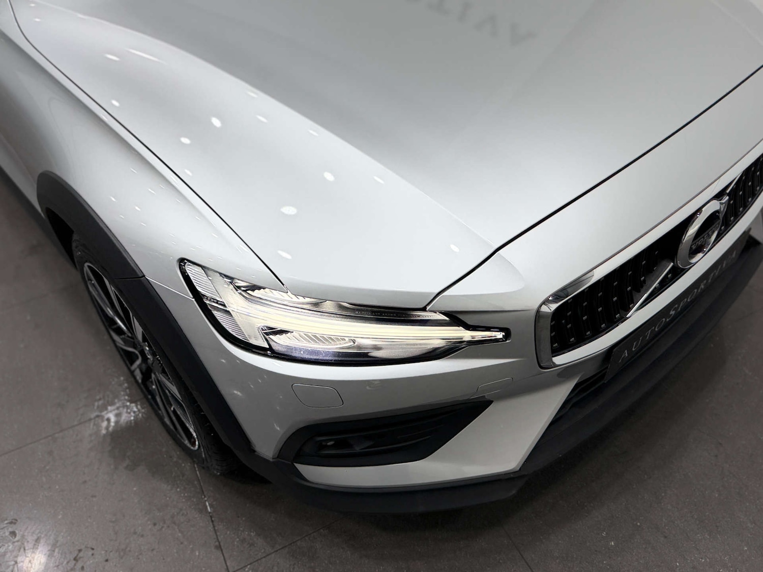 Used Volvo V60 2021 for sale - 76881609: Photo 39