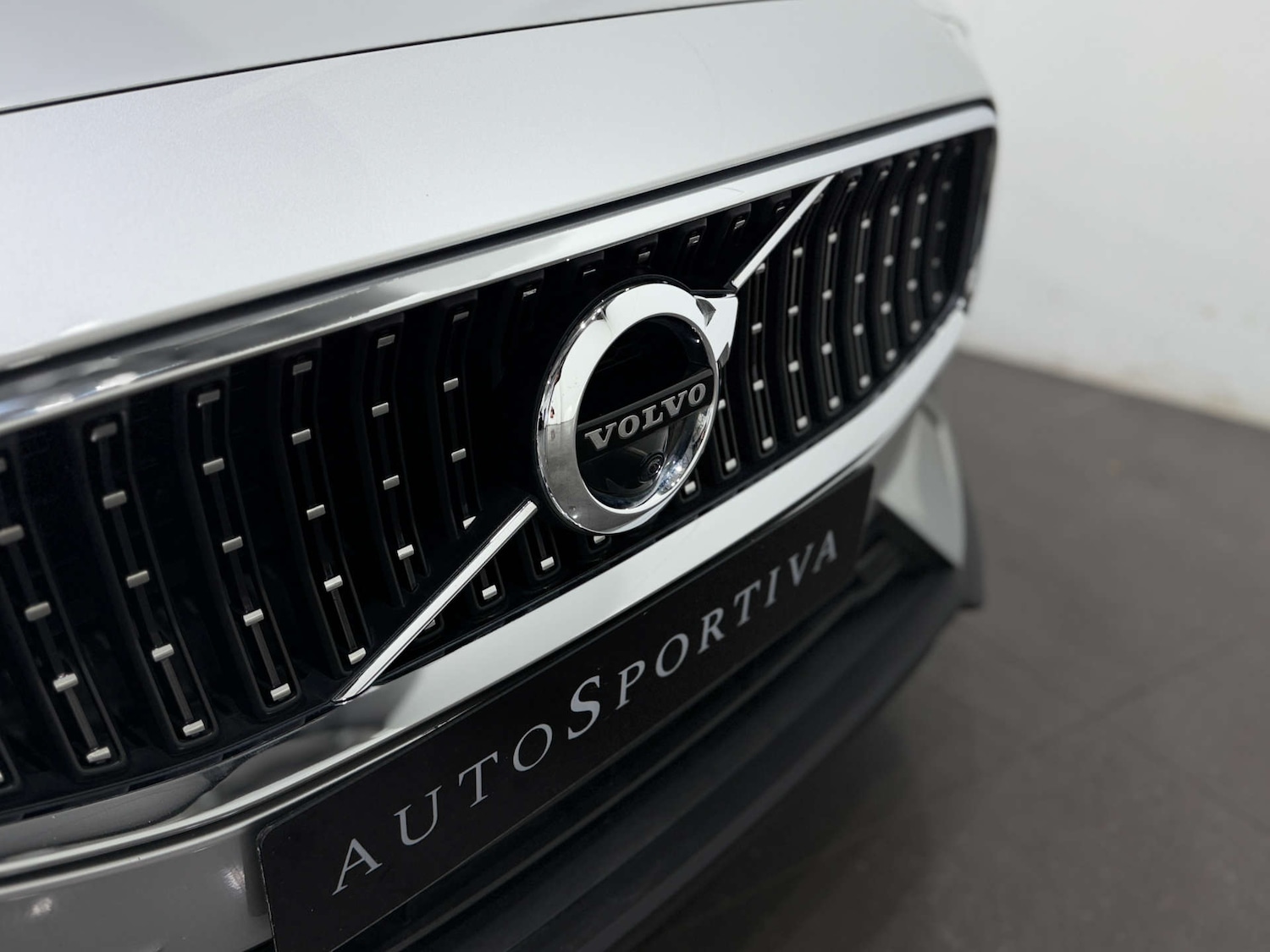 Used Volvo V60 2021 for sale - 76881609: Photo 42