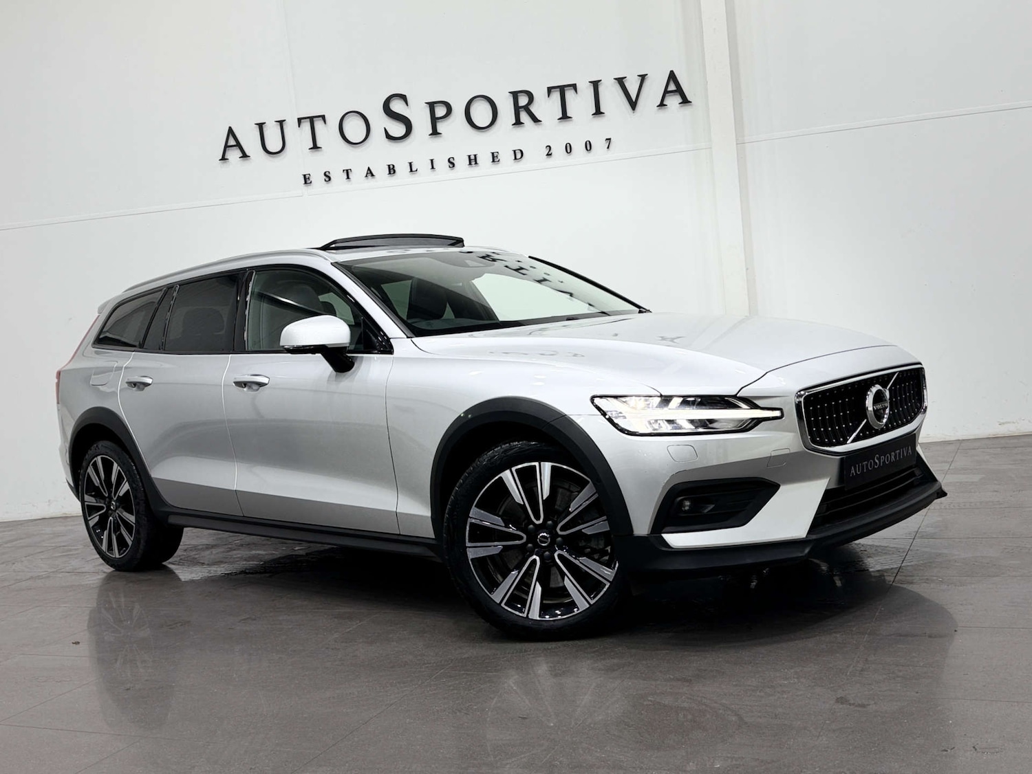 Used Volvo V60 2021 for sale - 76881609: Photo 43