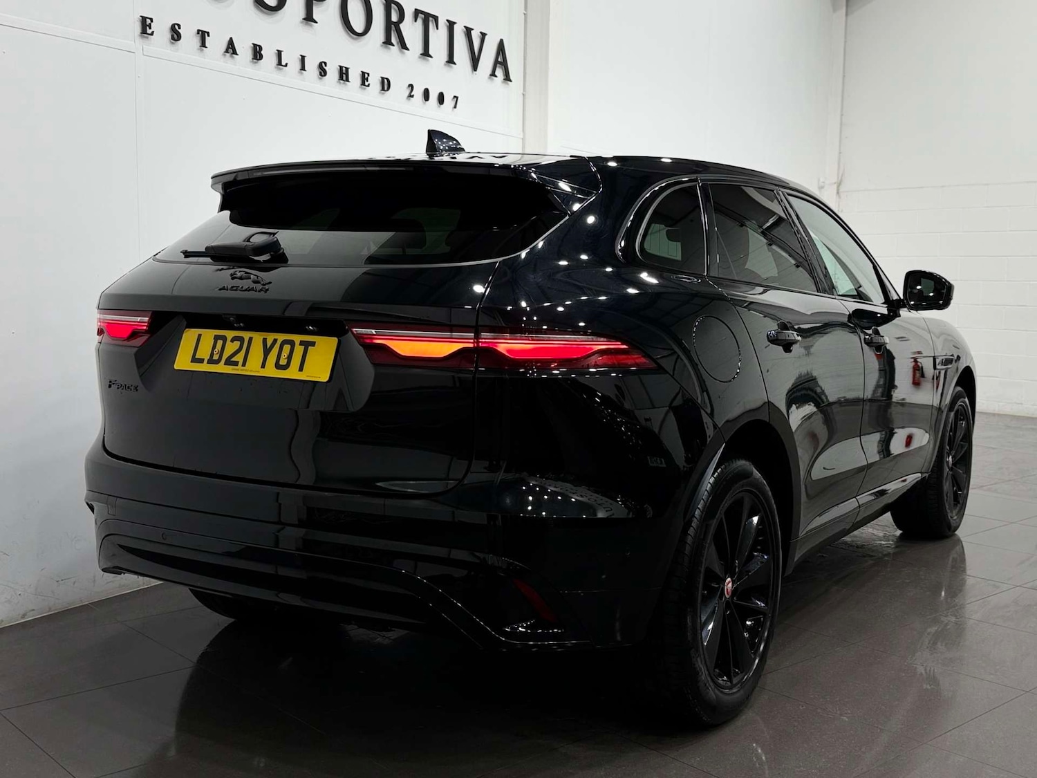 Used Jaguar F-Pace 2021 for sale - 77033679: Photo 6