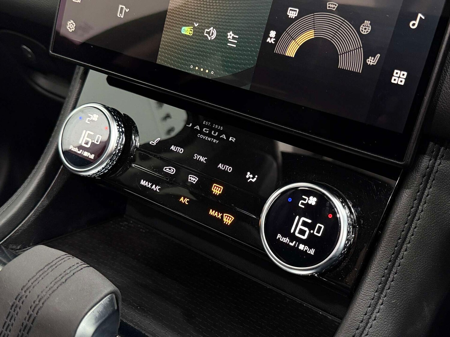 Used Jaguar F-Pace 2022 for sale - 76422528: Photo 43