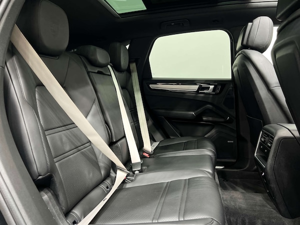 Used Porsche Cayenne 2022 for sale - 75656239: Photo 15