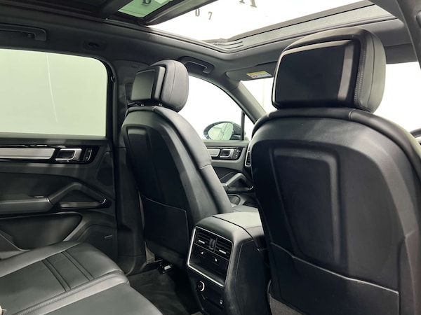 Used Porsche Cayenne 2022 for sale - 75656239: Photo 18