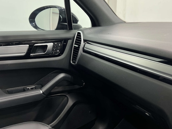 Used Porsche Cayenne 2022 for sale - 75656239: Photo 36