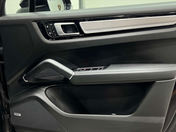 Used Porsche Cayenne 2022 for sale - 75656239: Photo 37