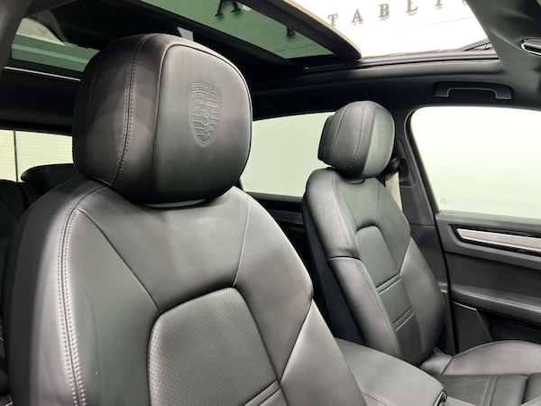 Used Porsche Cayenne 2022 for sale - 75656239: Photo 44