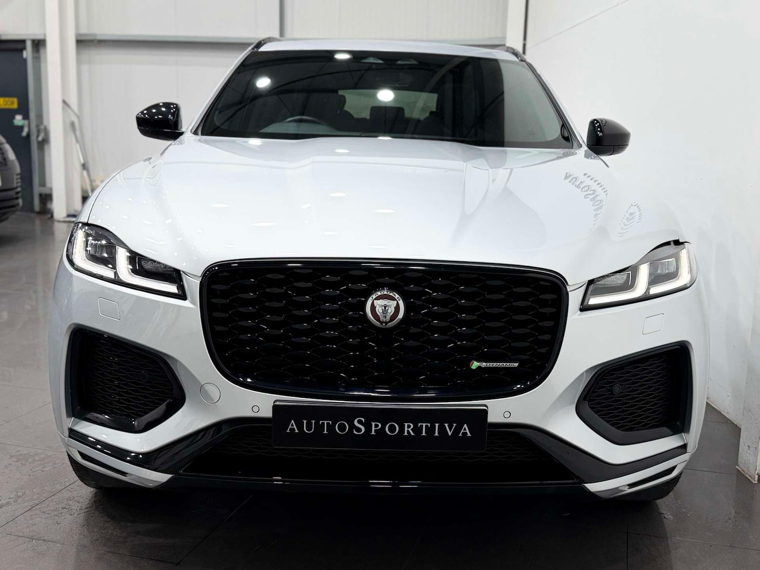 Used Jaguar F-Pace 2022 for sale - 77833850: Photo 9