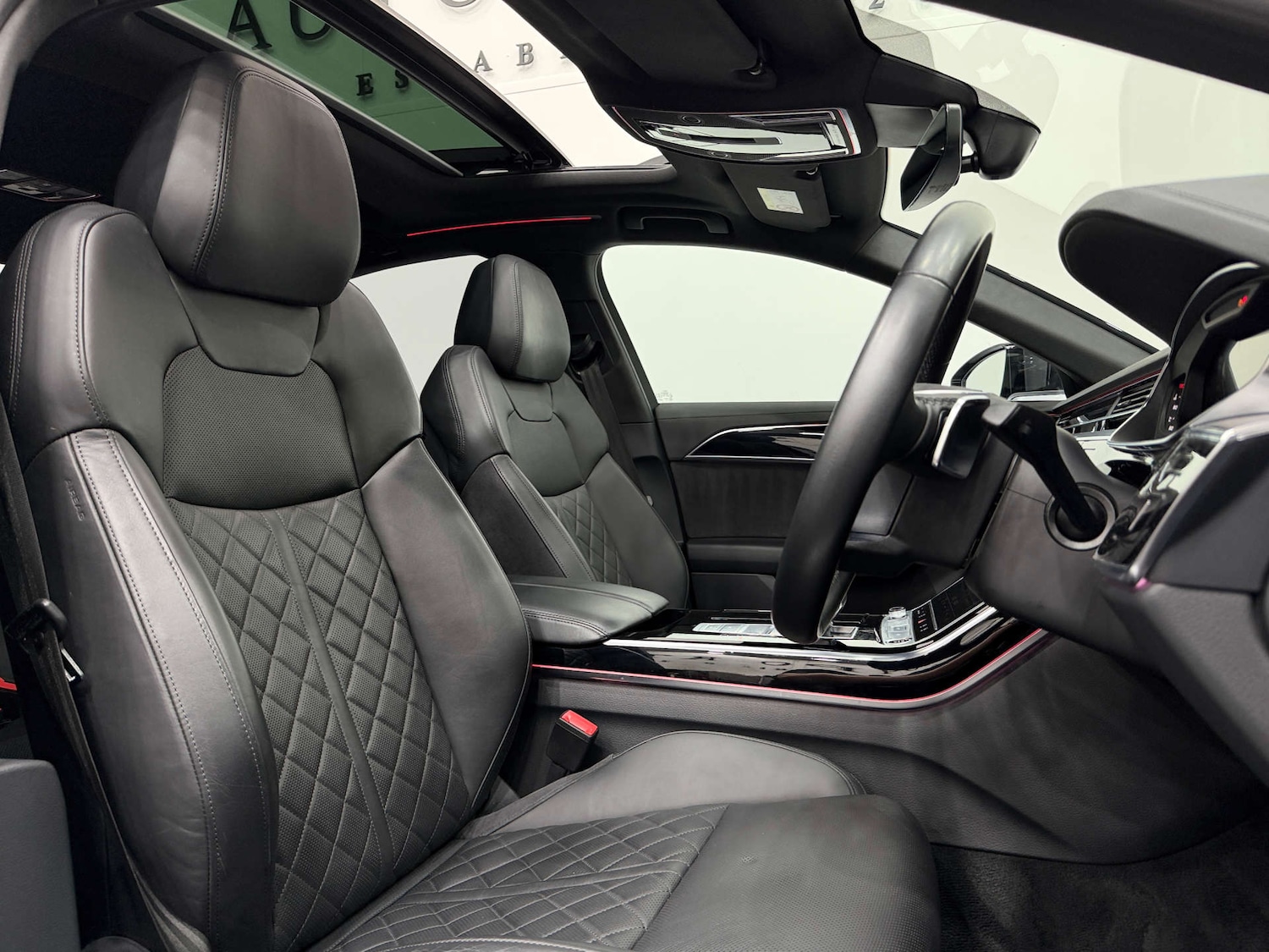 Used Audi A8 2022 for sale - 77762399: Photo 2