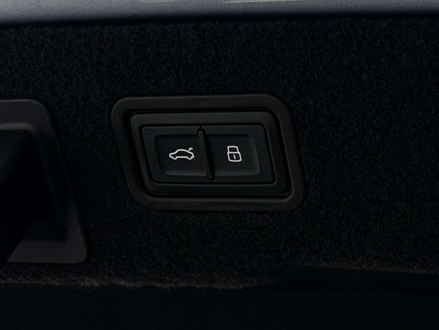 Used Audi A8 2022 for sale - 77762399: Photo 32