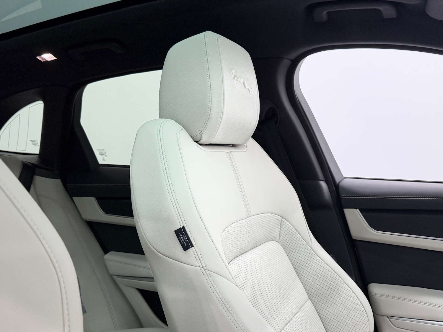 Used Jaguar F-Pace 2022 for sale - 77813648: Photo 38