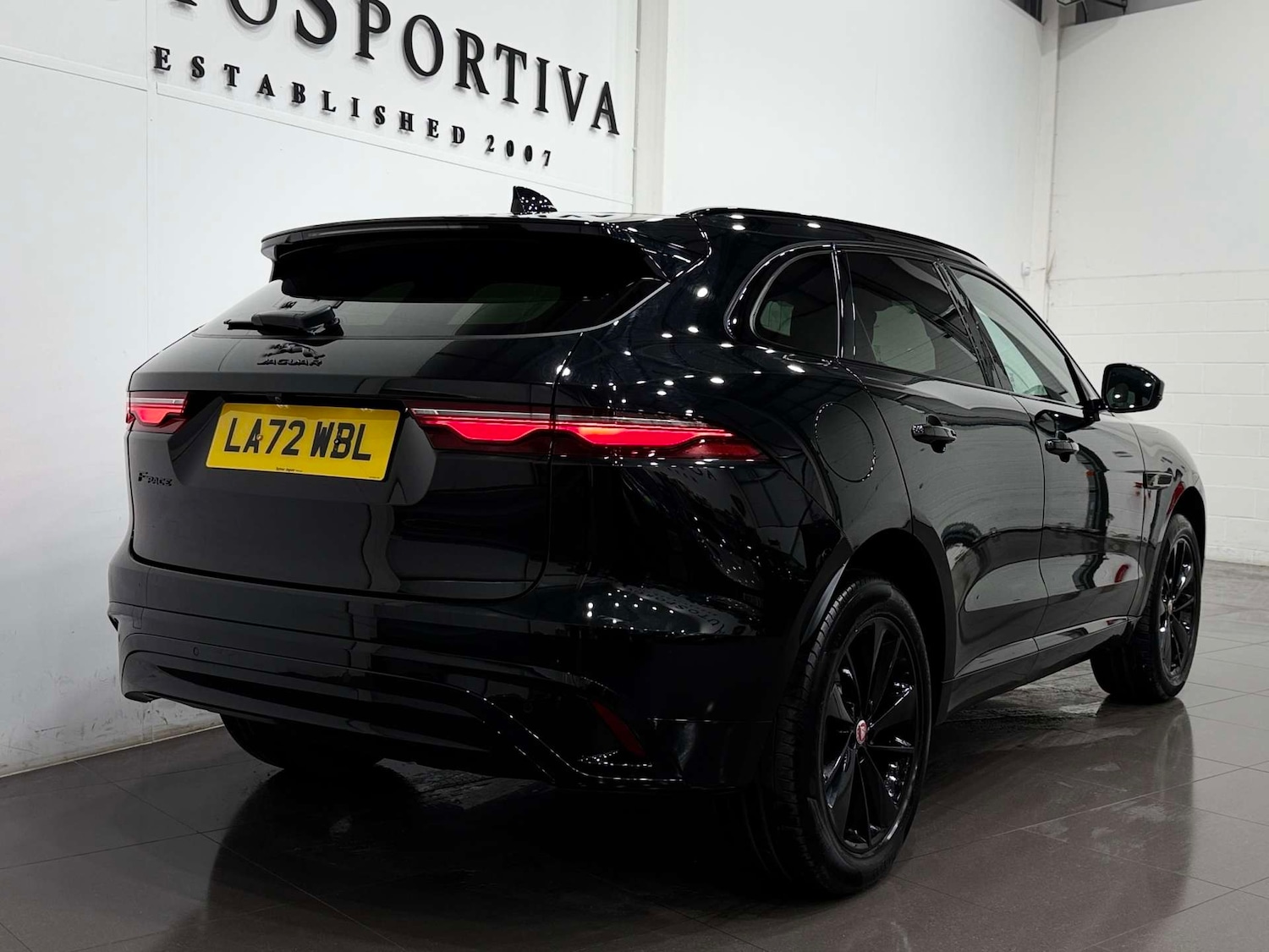 Used Jaguar F-Pace 2022 for sale - 77813648: Photo 6
