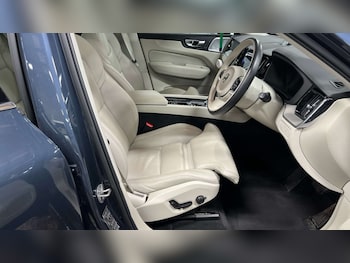 Used Volvo XC60 2023 for sale - 76724050: Photo