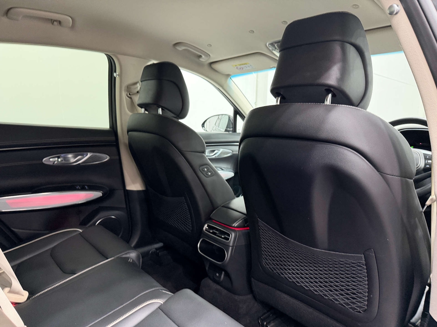 Used Genesis GV70 2023 for sale - 77833861: Photo 17