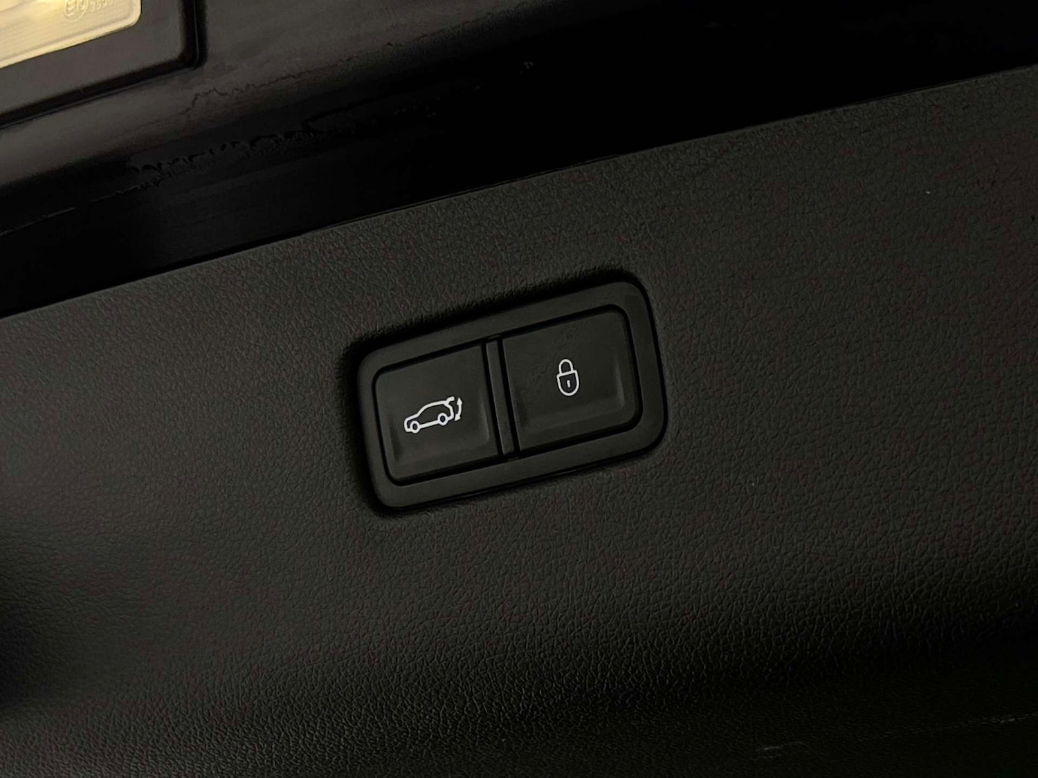 Used Genesis GV70 2023 for sale - 77833861: Photo 32