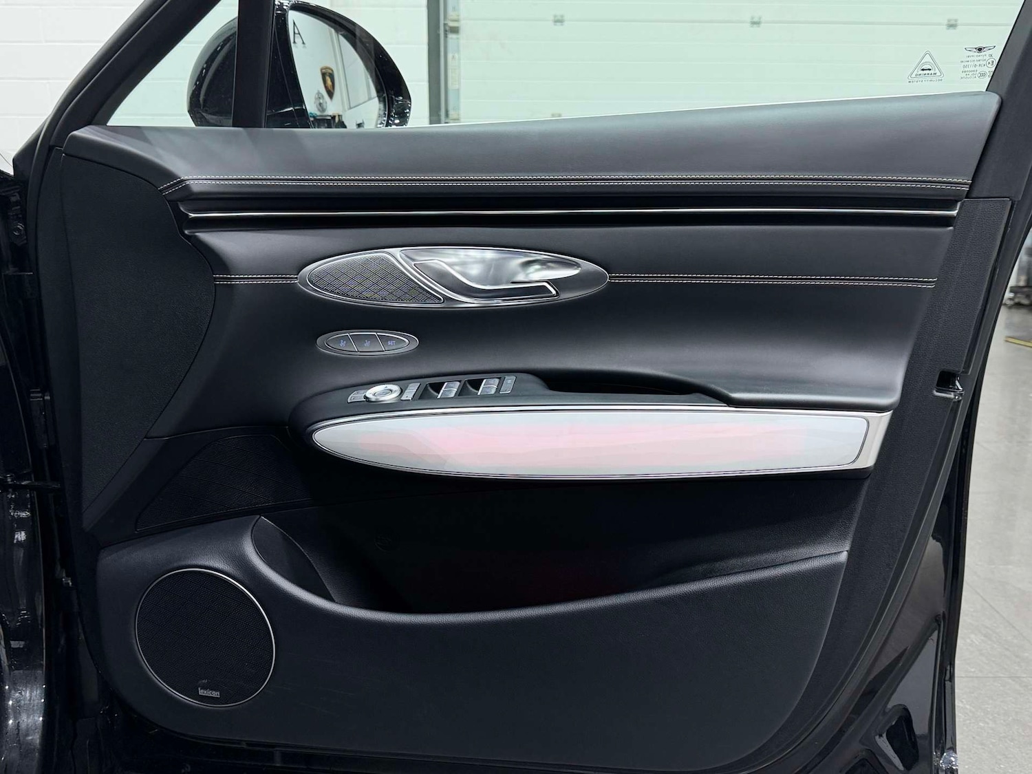 Used Genesis GV70 2023 for sale - 77833861: Photo 36