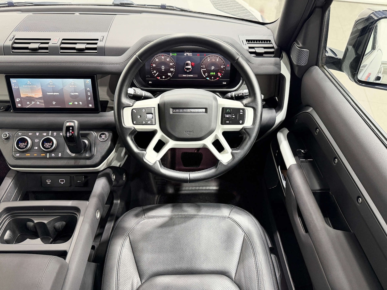 Used Land Rover Defender 2021 for sale - 77022403: Photo 22