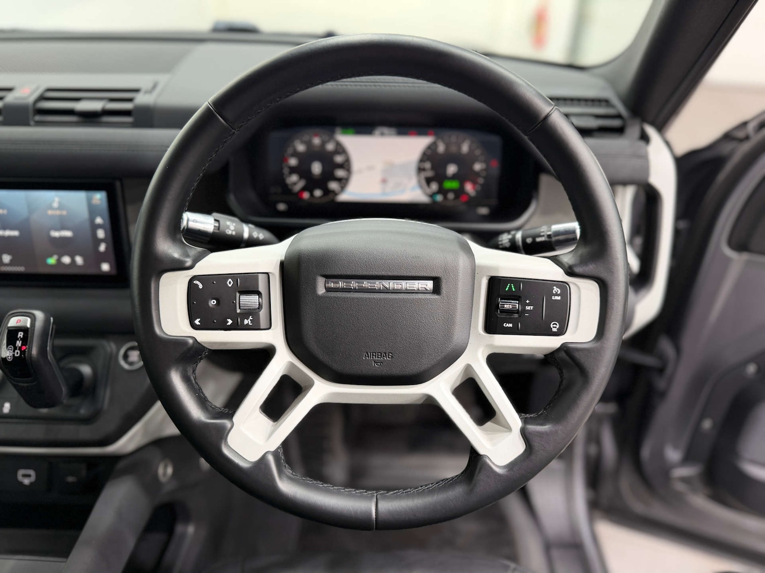 Used Land Rover Defender 2021 for sale - 77022403: Photo 23