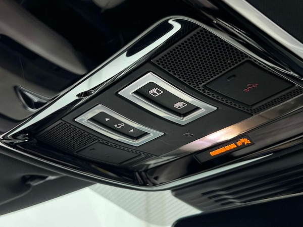 Used Land Rover Range Rover Velar 2021 for sale - 76277639: Photo 39