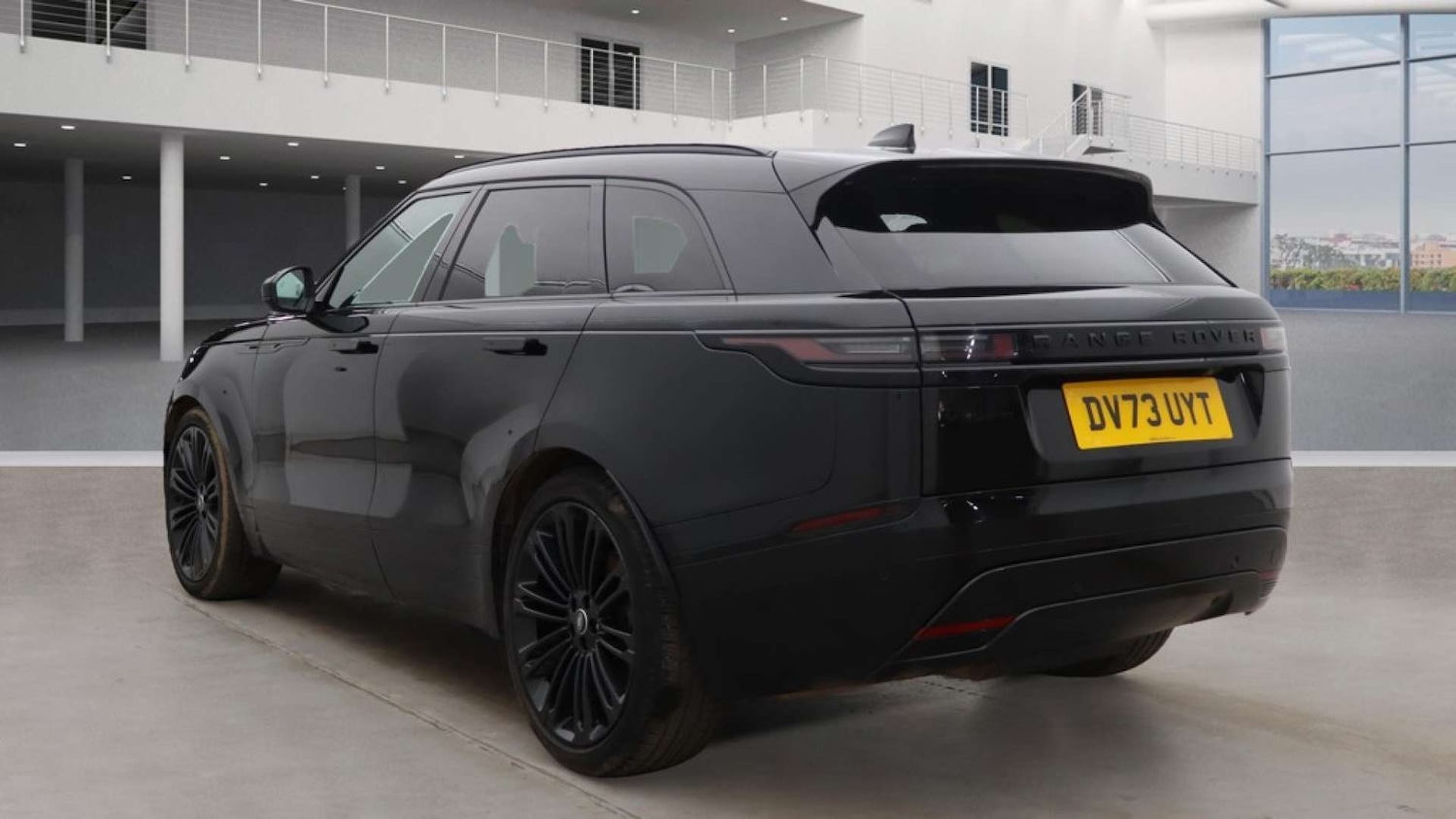 Used Land Rover Range Rover Velar 2023 for sale - 76115717: Photo 3