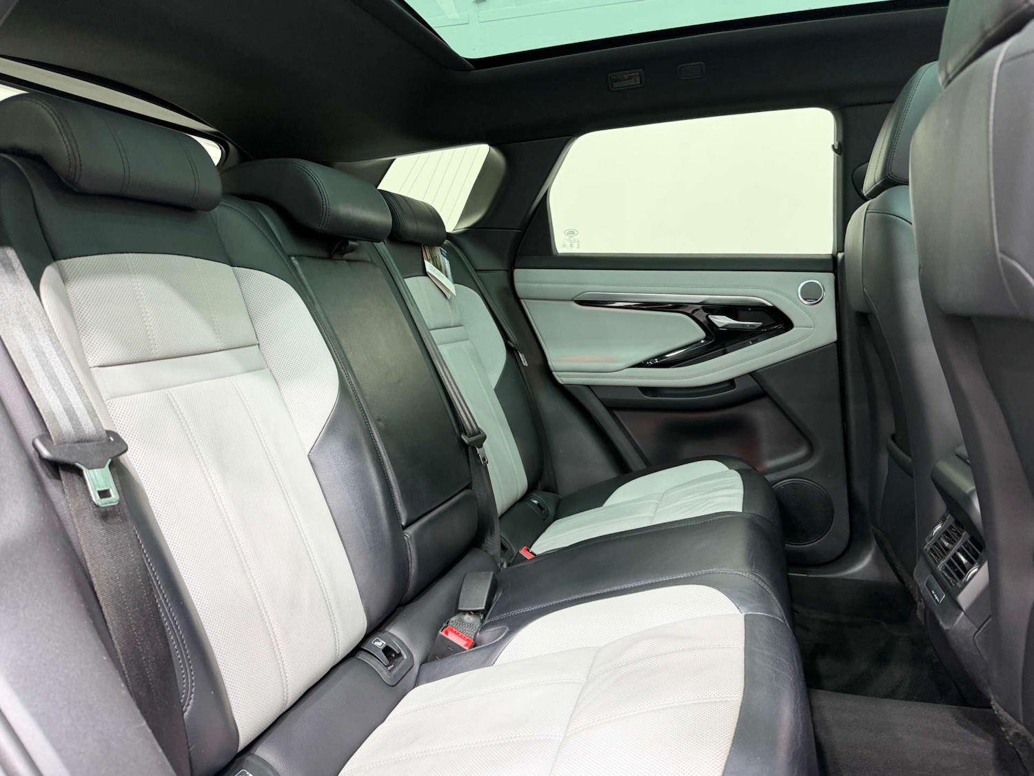 Used Land Rover Range Rover Evoque 2019 for sale - 78179613: Photo 16