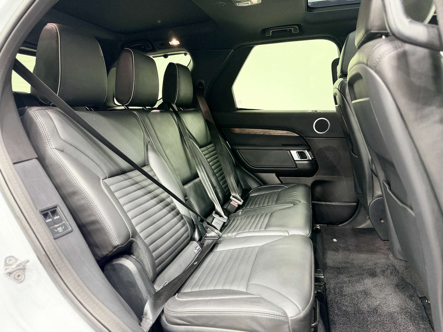 Used Land Rover Discovery 2017 for sale - 77025228: Photo 18