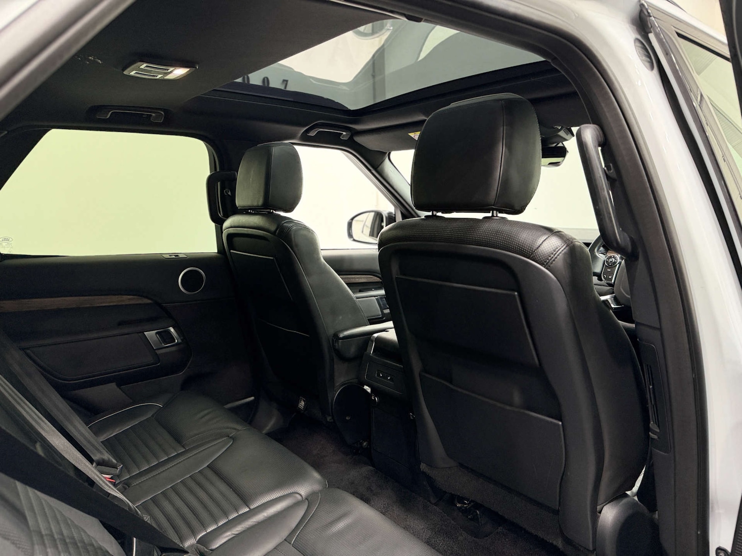 Used Land Rover Discovery 2017 for sale - 77025228: Photo 19