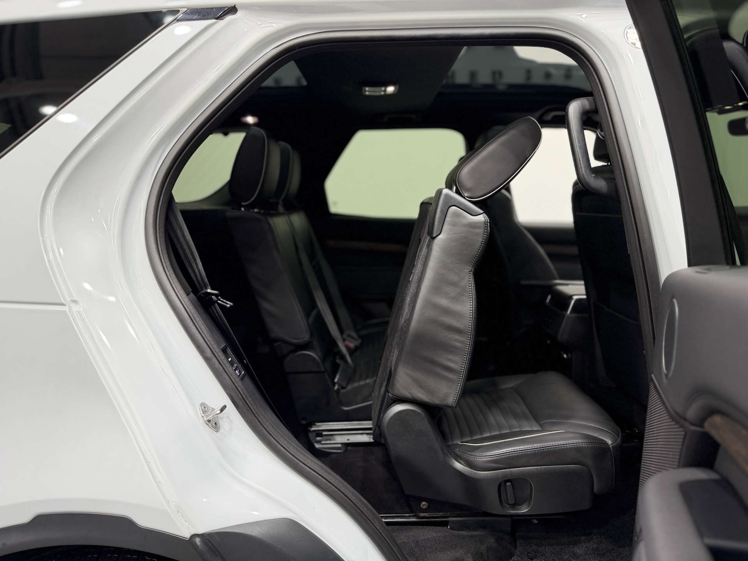 Used Land Rover Discovery 2017 for sale - 77025228: Photo 21