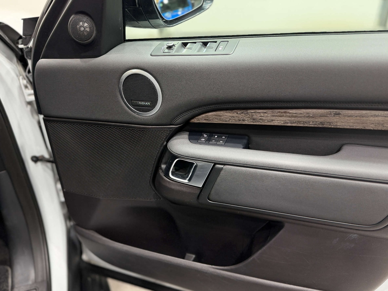 Used Land Rover Discovery 2017 for sale - 77025228: Photo 29