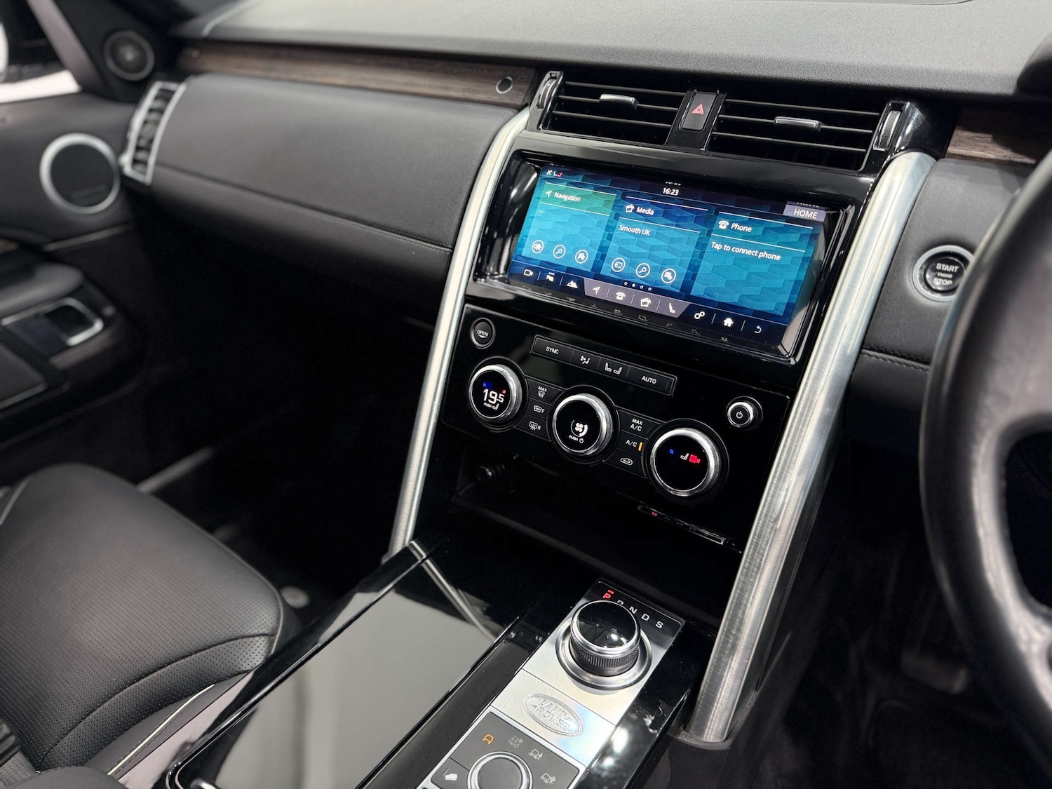 Used Land Rover Discovery 2017 for sale - 77025228: Photo 35