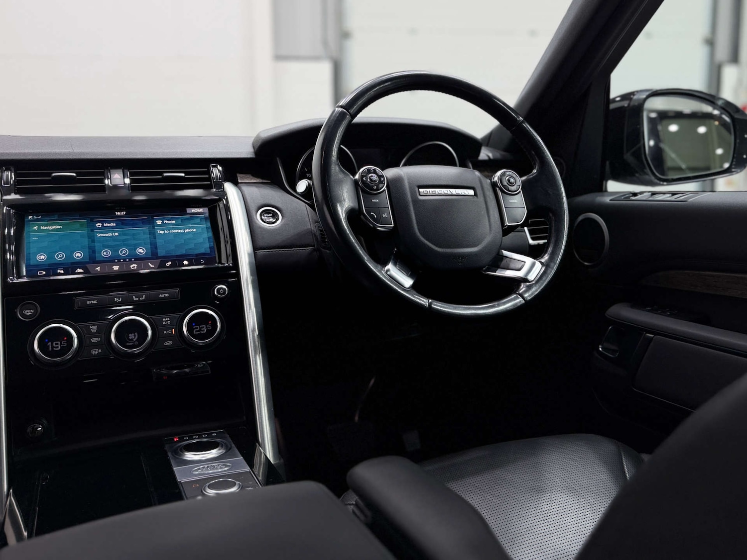 Used Land Rover Discovery 2017 for sale - 77025228: Photo 39