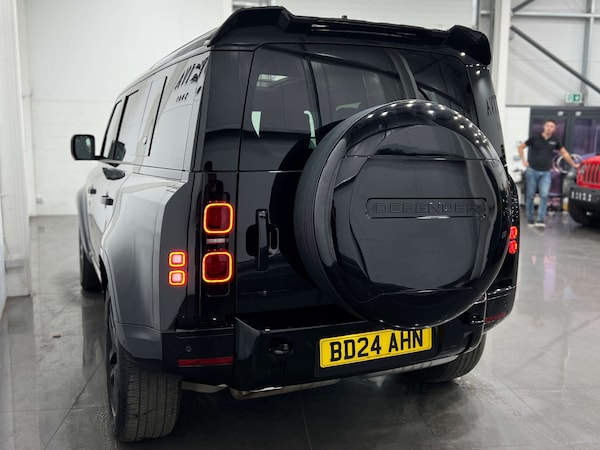 Used Land Rover Defender 2024 for sale - 76064556: Photo 10