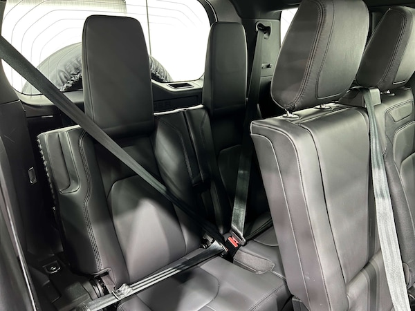 Used Land Rover Defender 2024 for sale - 76064556: Photo 17