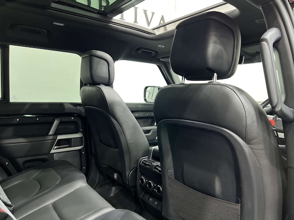 Used Land Rover Defender 2024 for sale - 76064556: Photo 18