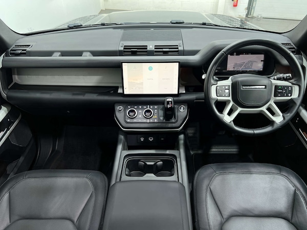 Used Land Rover Defender 2024 for sale - 76064556: Photo 21